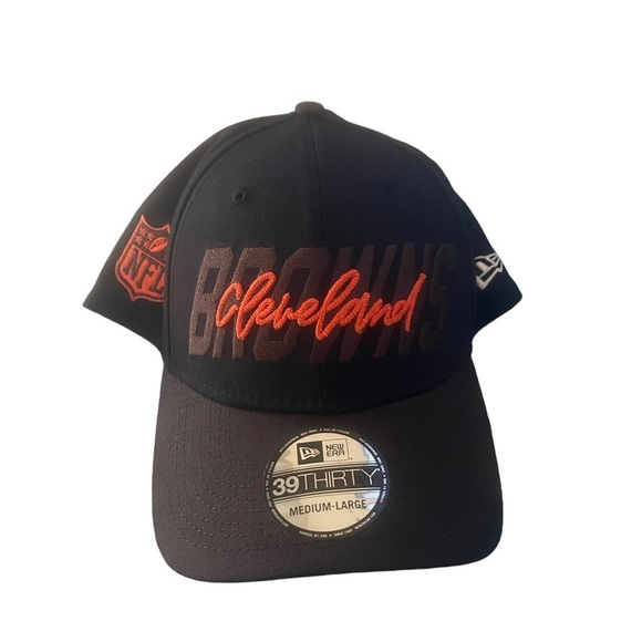 NEW ERA CLEVELAND BROWN 2022 DRAFT 39THIRTY FLEX HAT BLACK/BROWN SIZE M/L​​ - Picture 1 of 6